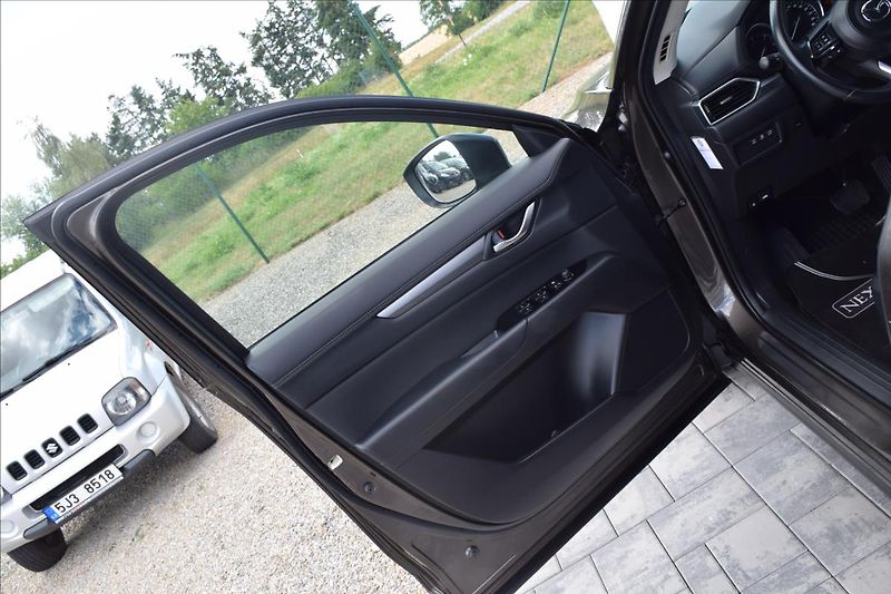 Mazda CX-5 2,2 d 110KW AUTOMAT TAŽNÉ ALU - fotka 27 z 50