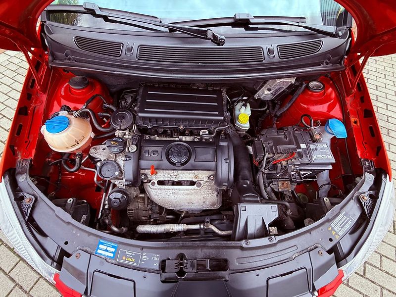 Škoda Fabia 1.6 Elegance, AutoAC, Serviska - fotka 22 z 23
