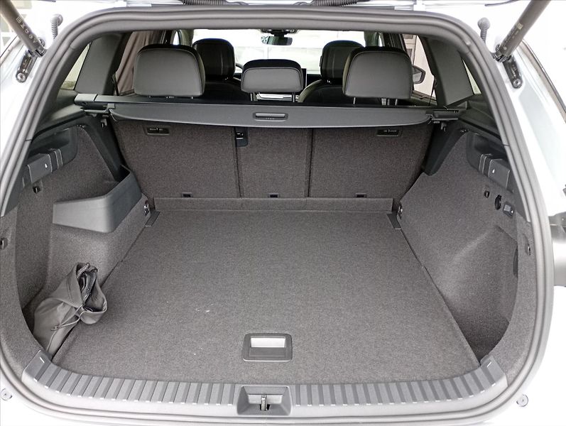 Volkswagen Tayron (2026) 2,0 TDI 142 kW 4MOT  R-Line Pe - fotka 9 z 18