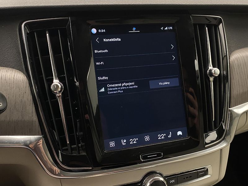 Volvo V90 CC B4 AWD CORE AUT CZ - fotka 49 z 52