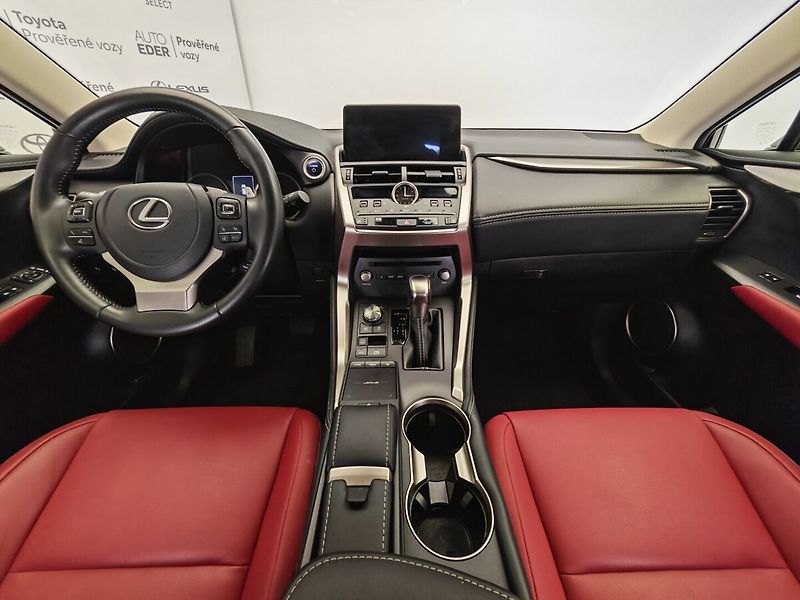 Lexus NX 300h 2.5 300h 145kW 4WD Best Busine - fotka 12 z 39