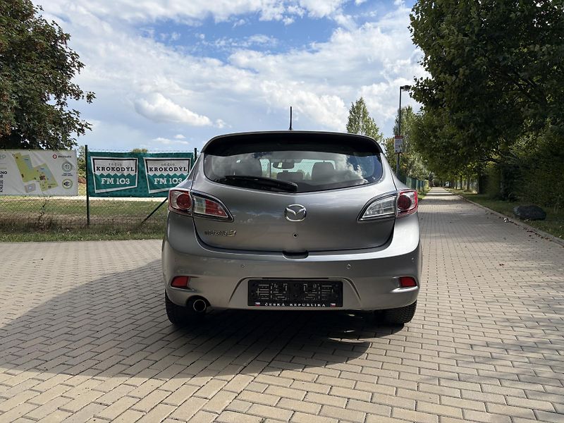 Mazda 3 2.0 Sport Edition - fotka 9 z 32