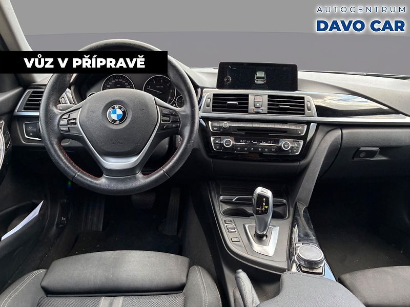 BMW Řada 3 2,0 320d xDrive 140kW Sport - fotka 5 z 12