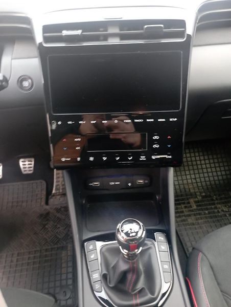 Hyundai Tucson (2025) 1,6 T-GDI 4x2 110 kW N Line St - fotka 8 z 10
