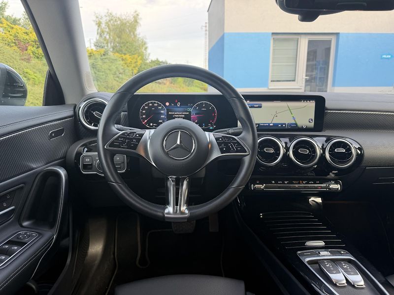 Mercedes-Benz CLA 180D automat navigace  - fotka 10 z 21