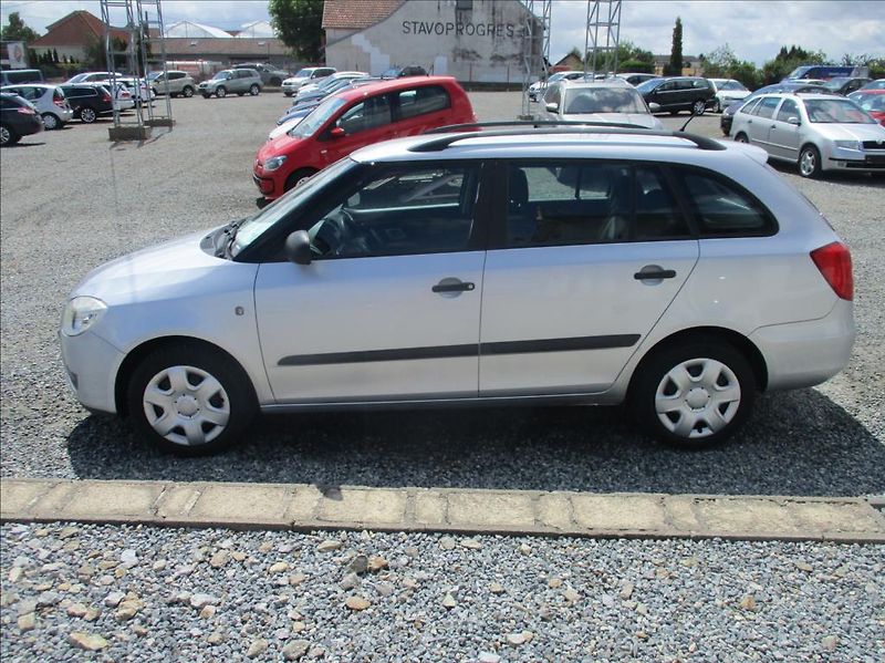 Škoda Fabia 1,4 i 16v, klimatizace, - fotka 4 z 26