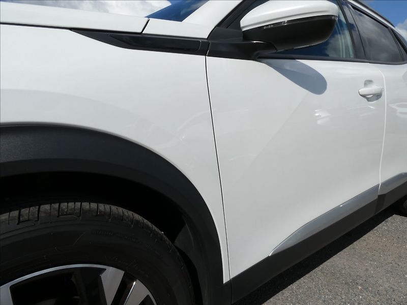 Peugeot 2008 1,2 PureTech 96kW AT8, ALLURE - fotka 15 z 49