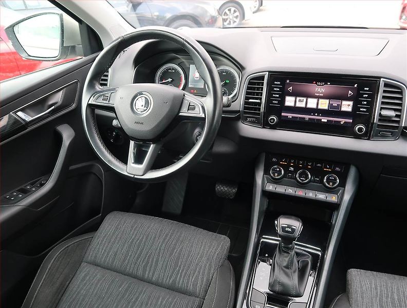Škoda Karoq (2017) Style 1.5 TSI - fotka 7 z 24