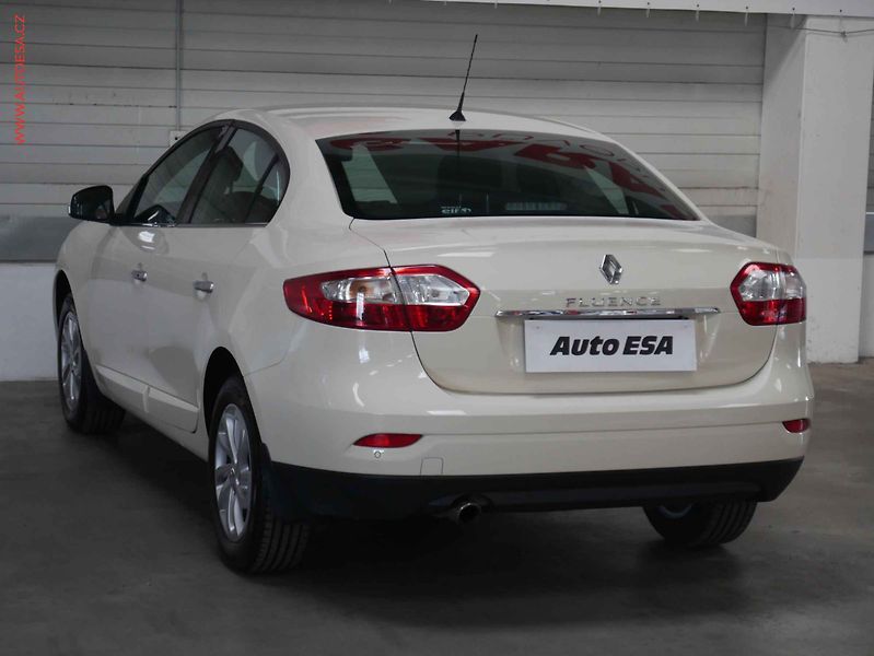 Renault Fluence (2013) 1.6 16V, 2.maj,ČR, AC, temp - fotka 4 z 20