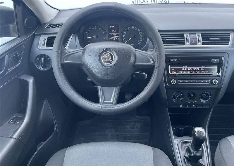 Škoda Rapid 1,2 TSi,77kW,po servisu - fotka 12 z 20