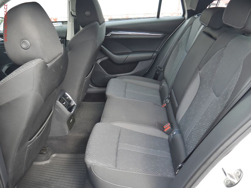 Škoda Octavia (2021) 2.0 TDi, ČR, Style, LED, navi - fotka 10 z 17