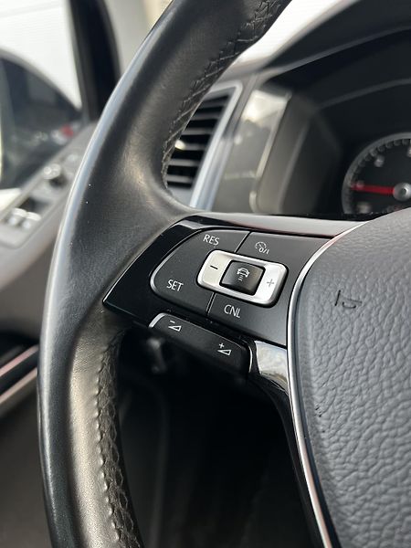Volkswagen Multivan 2.0TDI 150kW DSG 4x4 Long TZ - fotka 9 z 23