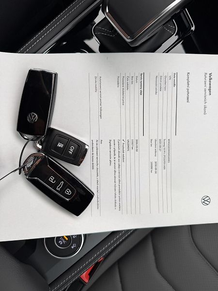 Volkswagen Touareg 3.0Tdi*210kw*1-MAJ*DPH*R-Line* - fotka 45 z 50