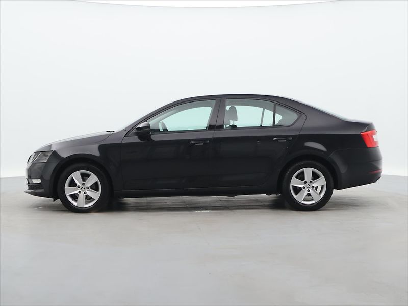 Škoda Octavia 1,6 TDI 85kW CZ Ambition 2.Maj - fotka 4 z 32