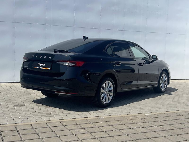 Škoda Superb (2026) Selection 7DSG 2,0TDI - fotka 4 z 5