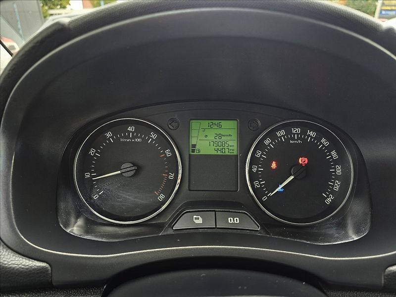 Škoda Fabia II 1,2 TSi 63KW Fresch ALU - fotka 15 z 49