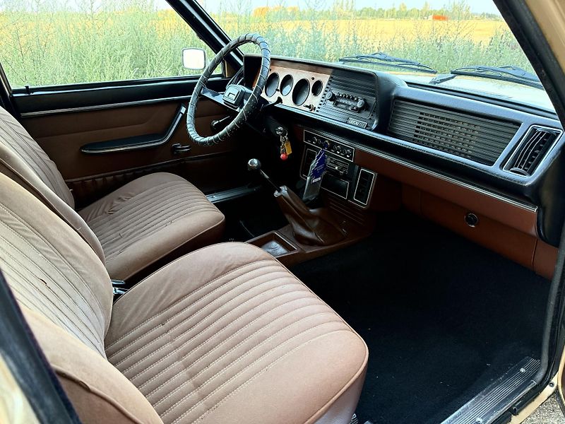 Fiat 132 1800 GLS 5 rychlostí REZERVACE - fotka 17 z 17