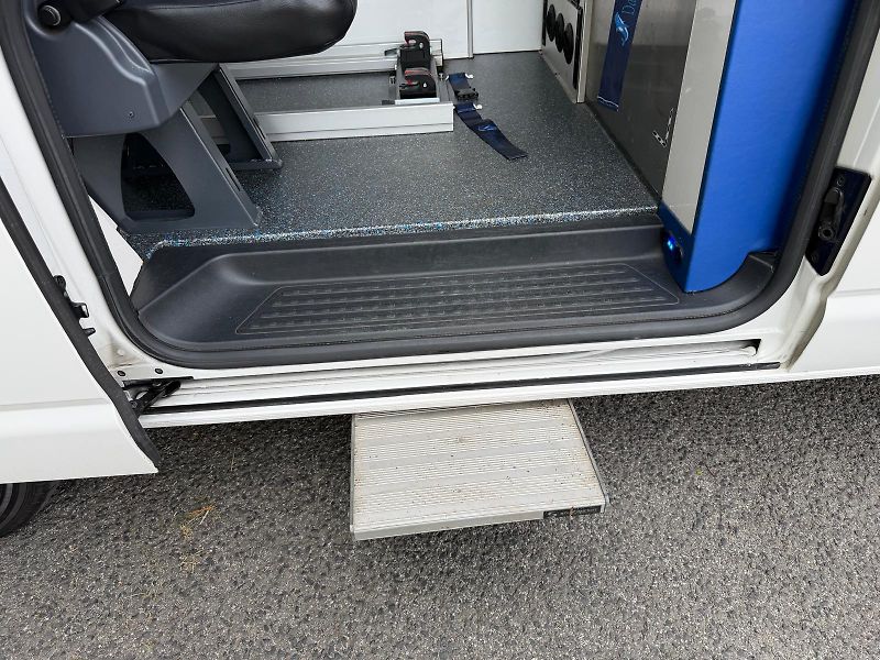 Volkswagen Transporter 2,0 TDi / 110 kW / T6 city  - fotka 17 z 29