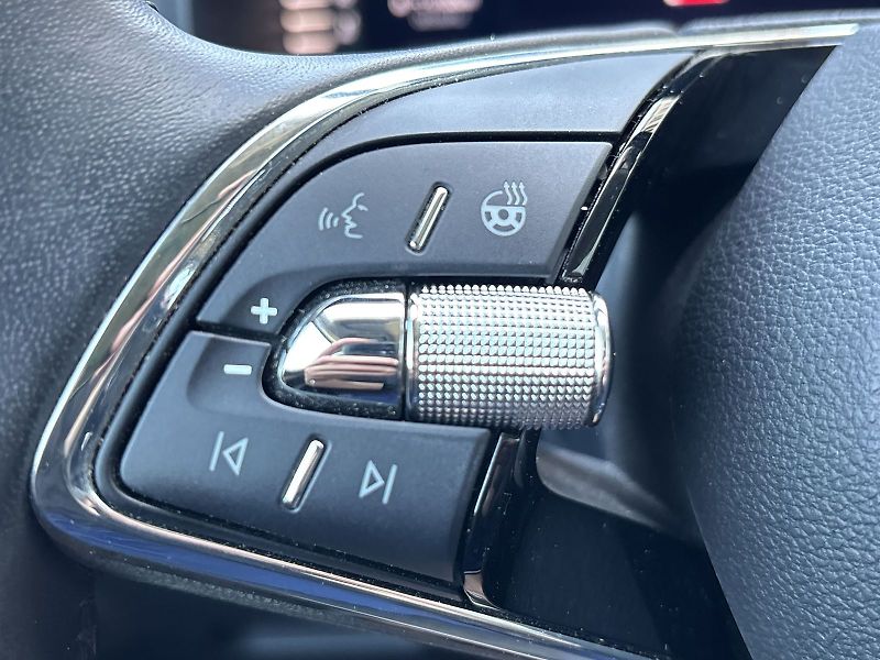 Škoda Karoq (2023) 1.5 TSI Style + - fotka 21 z 28
