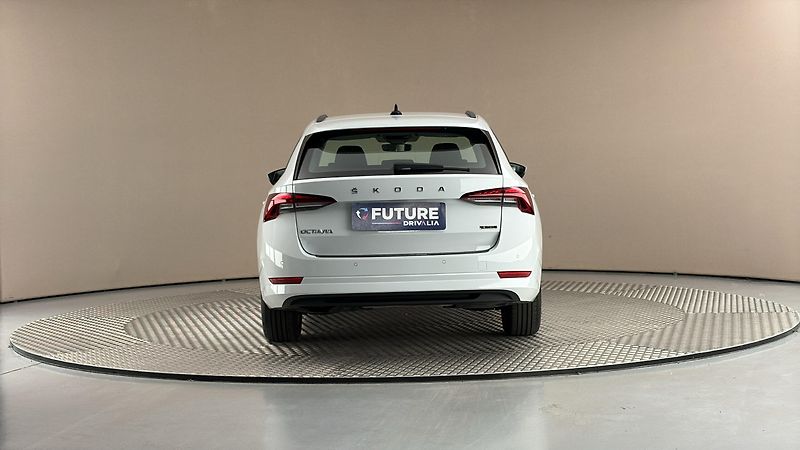 Škoda Octavia 1.0 TSI E-Tec DSG Ambition Com - fotka 5 z 23
