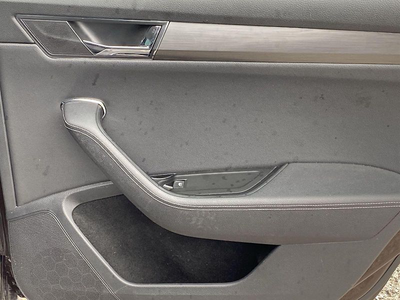 Škoda Superb (2021) 2.0 TDI DSG Style - fotka 32 z 39
