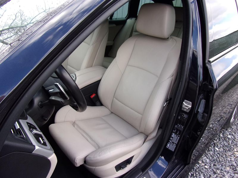 BMW Řada 5 (2012) M550d X-DRIVE 280kW KRÁSNÝ VŮZ - fotka 19 z 34
