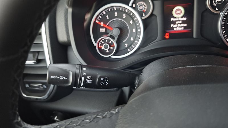 Dodge RAM (2026) 1500, 5.7 V8  Bighorn MY26 - fotka 36 z 50