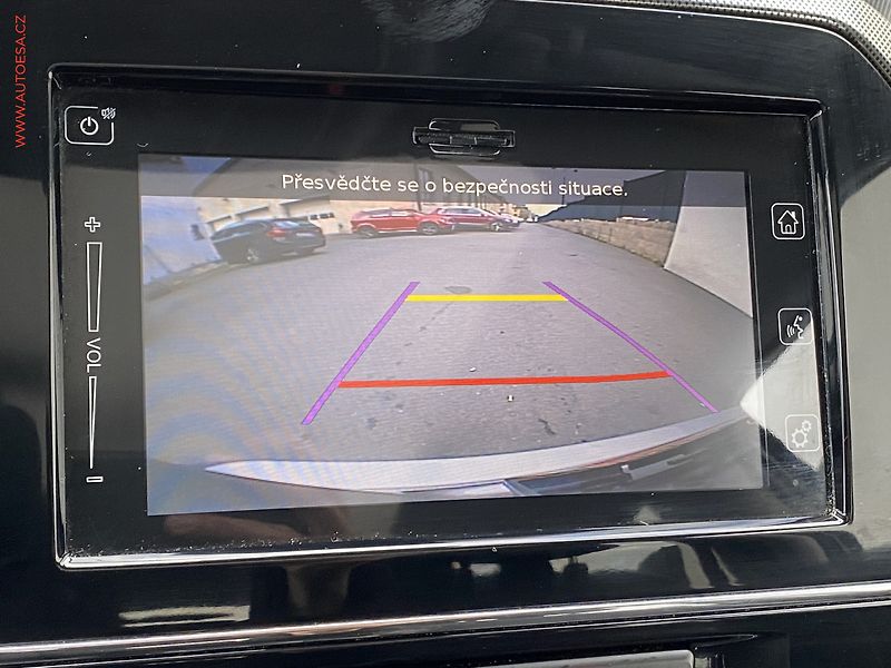 Suzuki Vitara (2019) 1.4B-Jet, Style, AT, panor - fotka 18 z 19