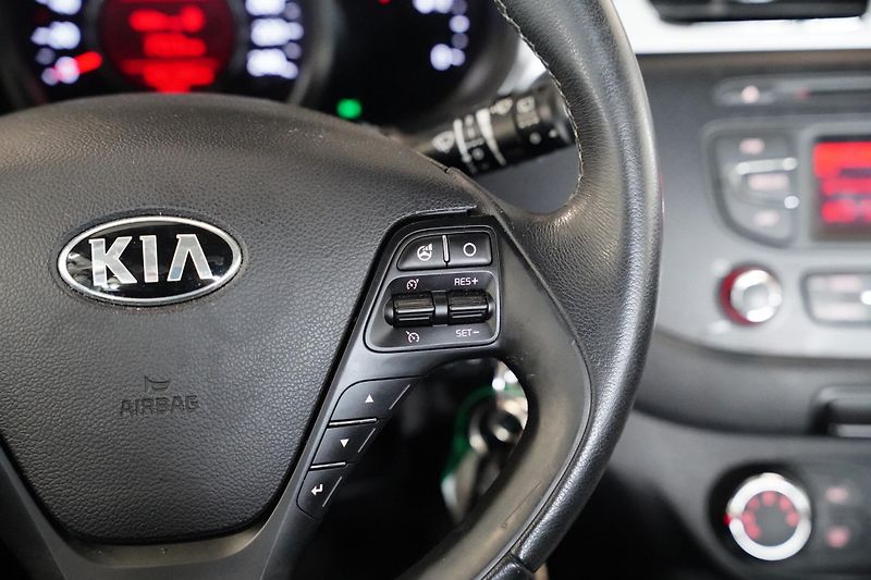 Kia Ceed - fotka 15 z 22