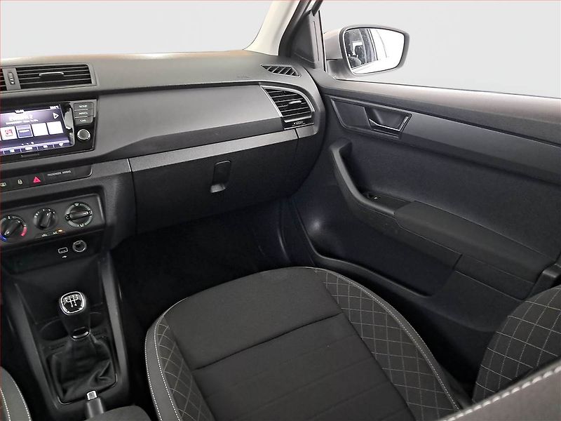 Škoda Fabia (2022) Ambition 1.0 TSI, ČR,1.maj - fotka 8 z 17