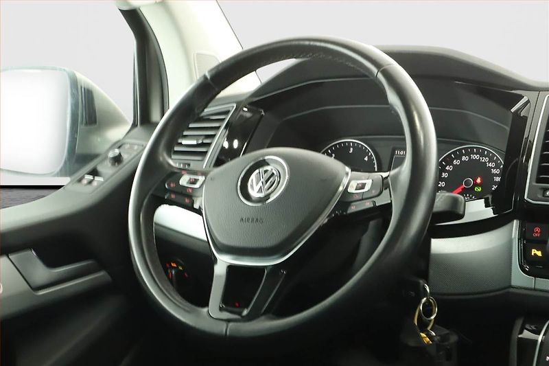 Volkswagen Multivan (2017) Highline 2.0 BiTDI 4Motion, ČR - fotka 8 z 17