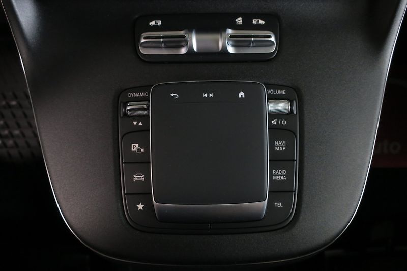 Mercedes-Benz Třídy V (2025) 300d AVG LONG 4MATIC NOVÝ - fotka 36 z 50