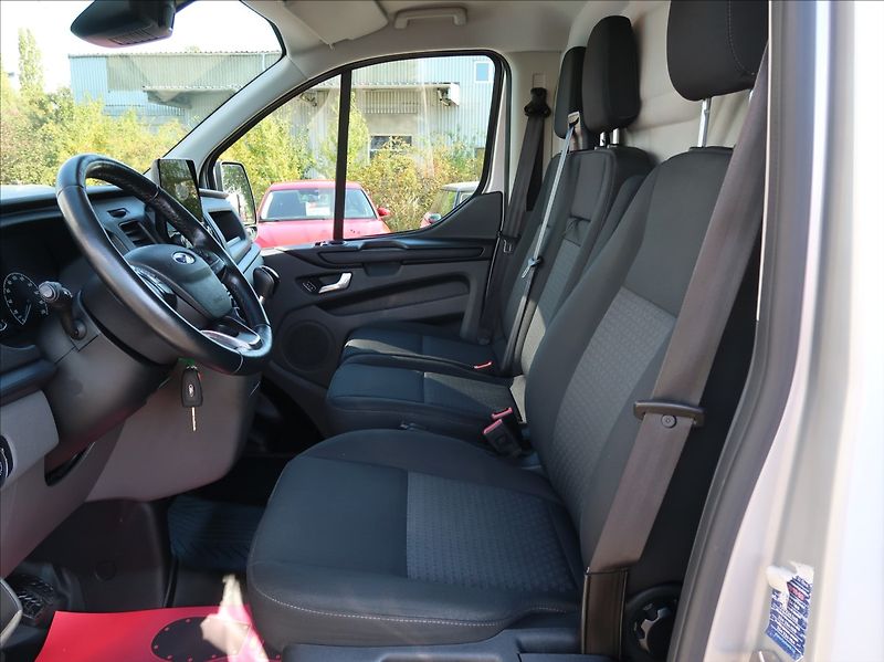 Ford Transit Custom 2,0 EcoBlue,96kW,1majČR,DPH - fotka 13 z 22