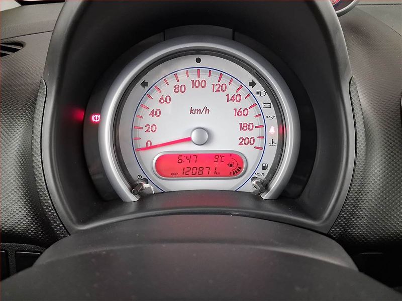 Suzuki Splash (2012) 1.0 - fotka 11 z 18