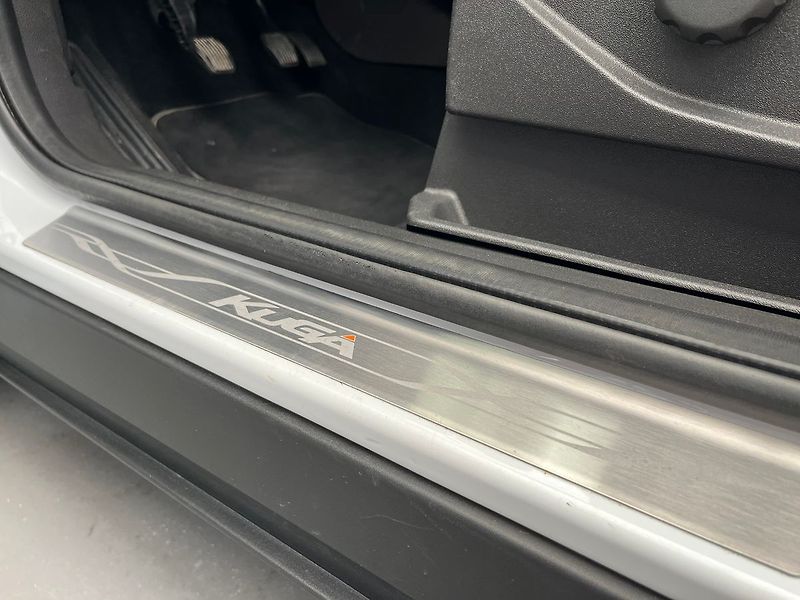 Ford Kuga 2.0 TDCi Titanium CEBIA - fotka 33 z 50