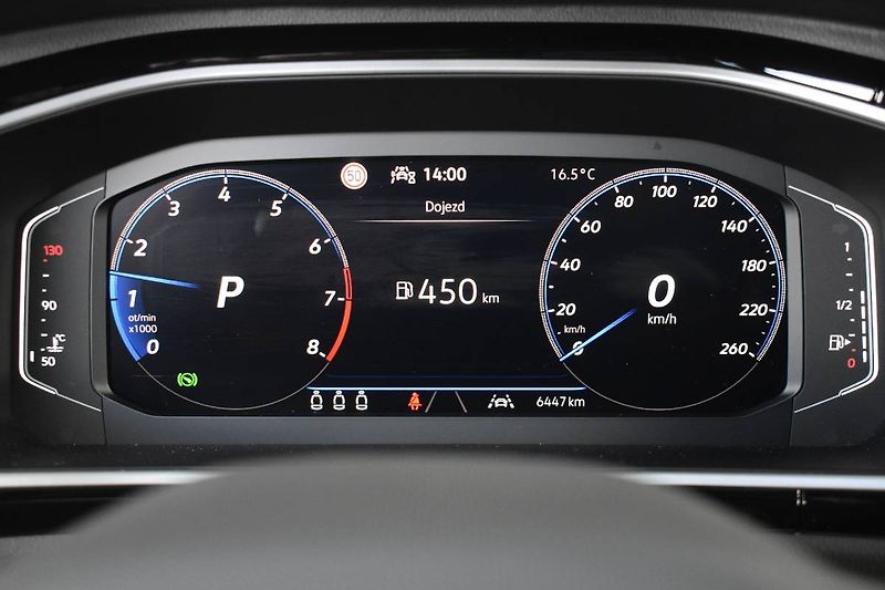 Volkswagen T-Roc (2025) R-Line 1.5TSI 110kW DSG - fotka 18 z 24