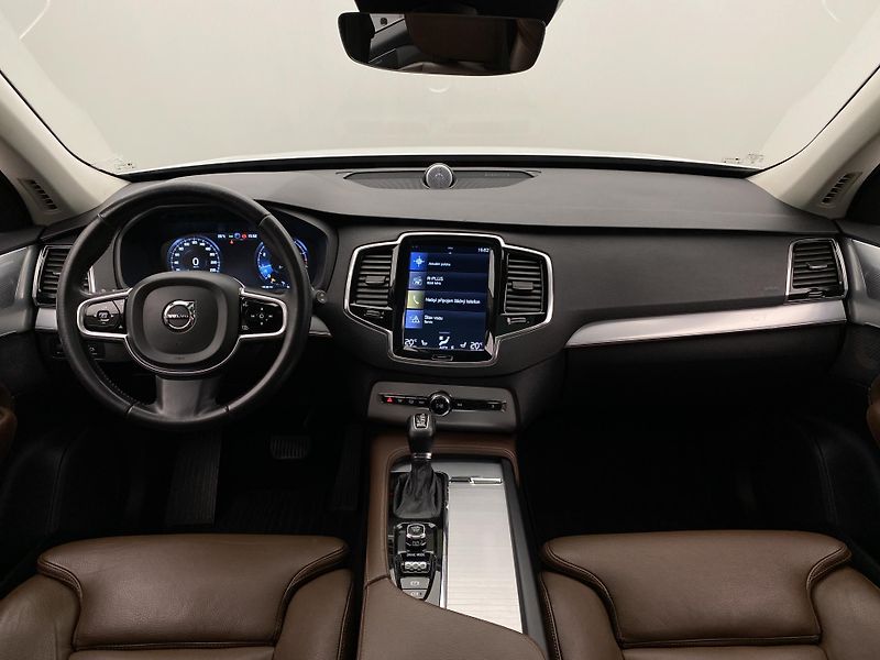 Volvo XC90 T6 AWD MOMENTUM AUT  - fotka 2 z 42