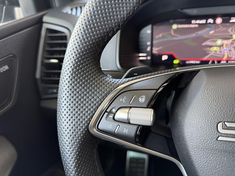 Škoda Karoq DSG 1,5TSi 110kW SportLine - fotka 18 z 24