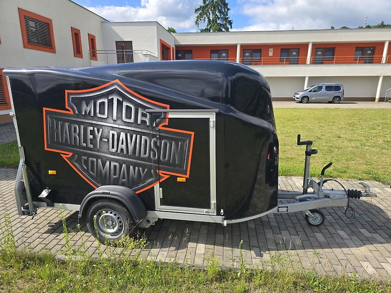 Harley-Davidson FLHTCUTG Tri Glide Ultra Classic (2022) - fotka 10 z 10