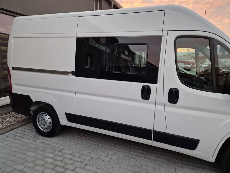 Citroën Jumper 2.2HDi L2H2 103kW,6míst,1.Maj - fotka 32 z 41