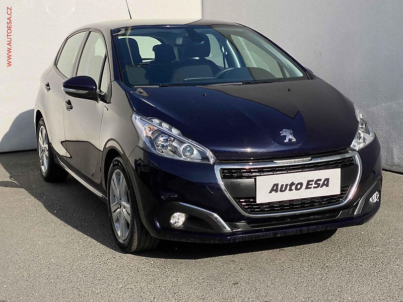 Peugeot 208 (2018) 1.2 PT, Signature - fotografie inzerátu