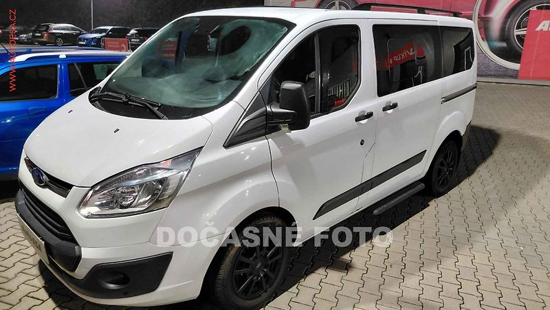 Ford Tourneo Custom (2017) 2.0 TDCi, ČR - fotka 1 z 3