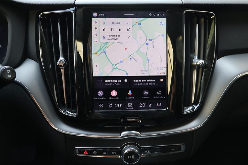 Volvo XC60 (2025) Core, B5 AWD, rezervace - fotka 13 z 21