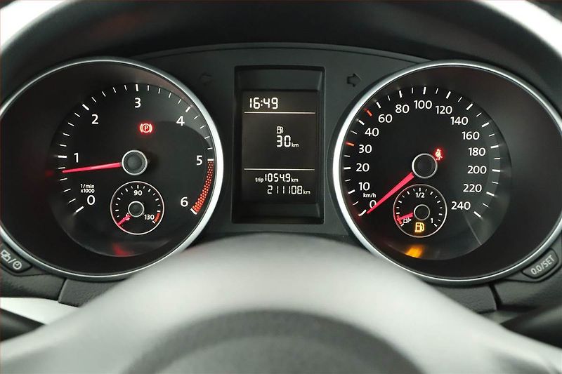 Volkswagen Golf (2013) 1.6 TDI, Tempomat - fotka 8 z 14