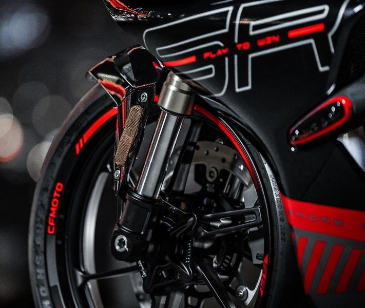 CFMOTO (2025) 450SR 25  E5+ - fotka 7 z 8