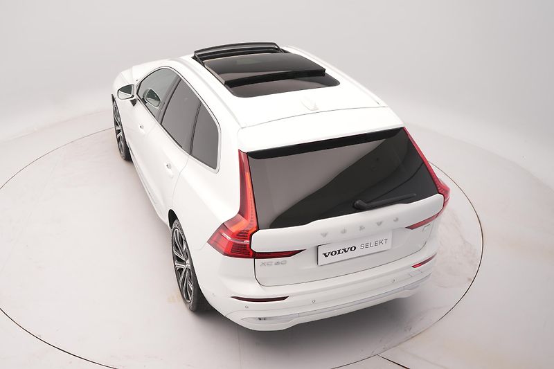 Volvo XC60 T8 AWD RECHARGE BRIGHT PLUS  - fotka 18 z 48