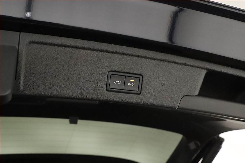Volkswagen Touareg (2019) R-Line 3.0 TDI - fotka 27 z 29