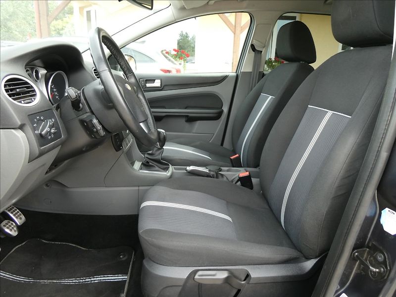 Ford Focus 1,6 16V 74kW 2xkola,závěs,serv - fotka 16 z 42
