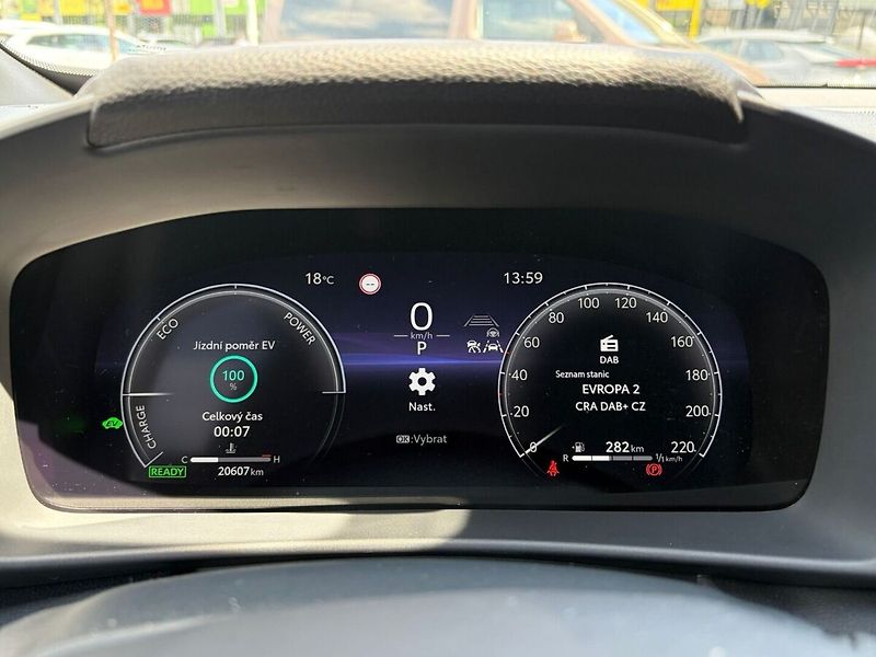 Toyota C-HR 1.8 Style - fotka 9 z 19
