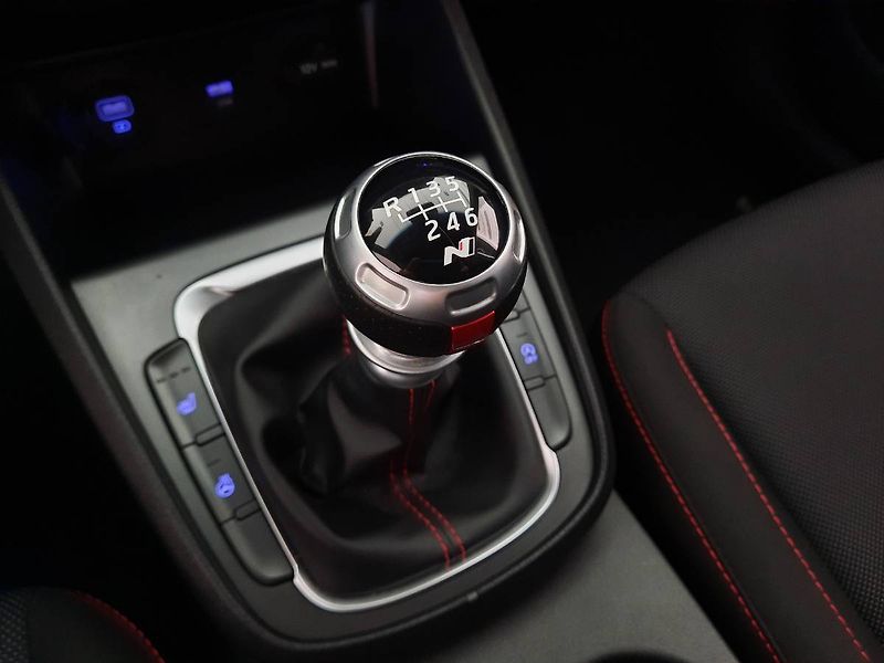 Hyundai Kona (2022) 1.0 T-GDI (88kW/120k) N-Line - fotka 13 z 22